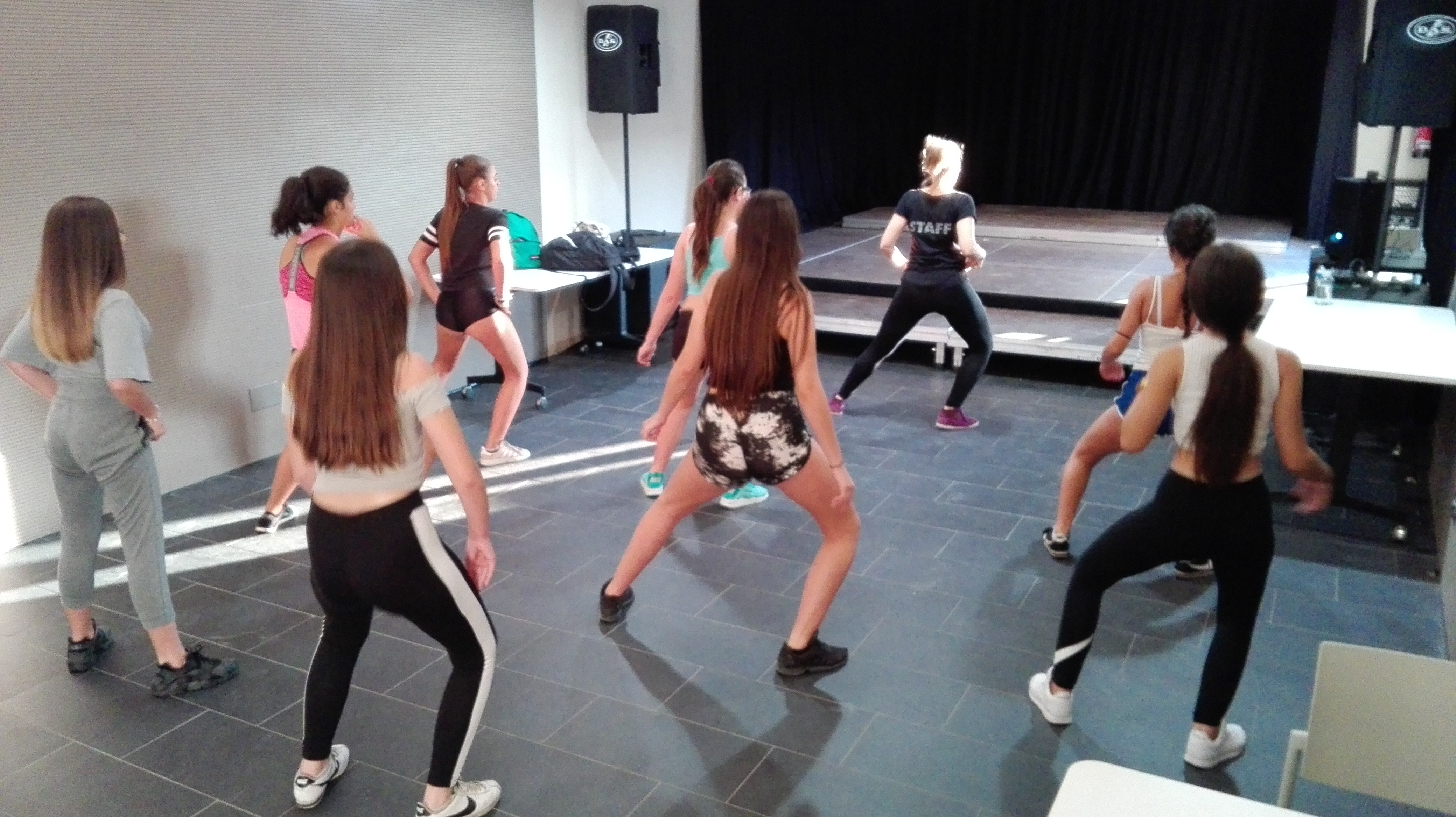 Aquí t'escoltem  - Twerk